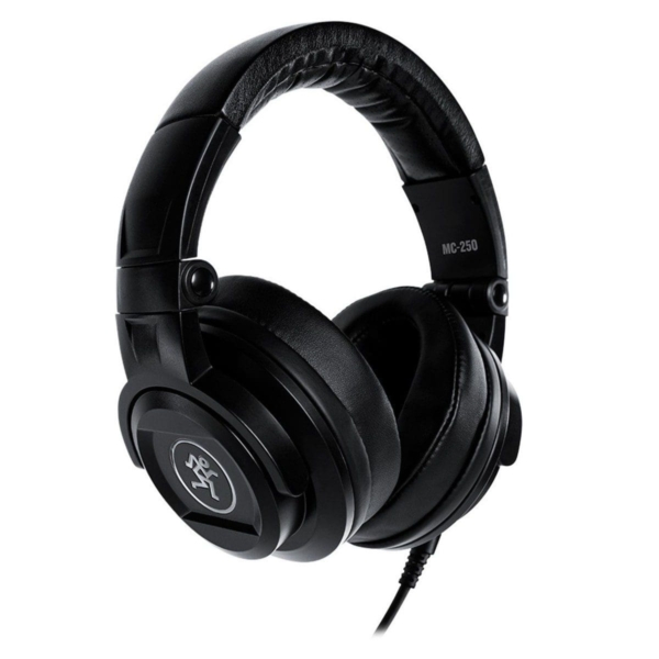 Mackie MC-250