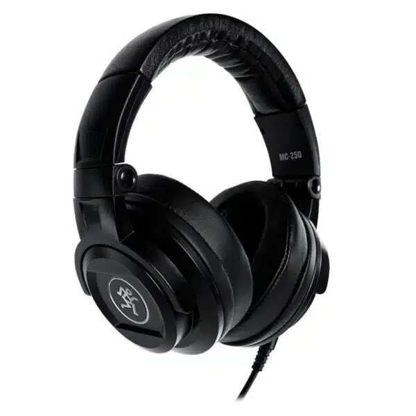 Mackie MC-250