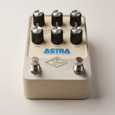UAFX Astra Modulation Pedal