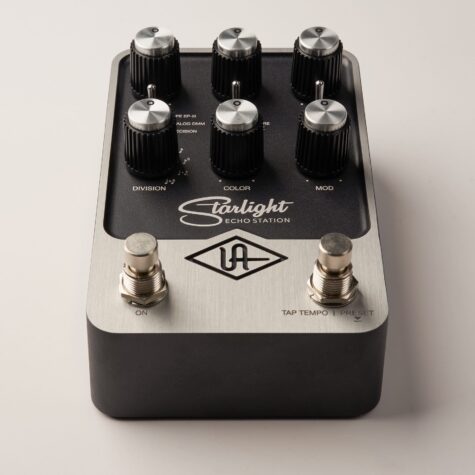 UAFX Astra Modulation Pedal