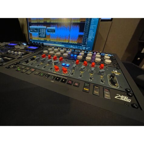 2400 Audio Barefoot MEME option