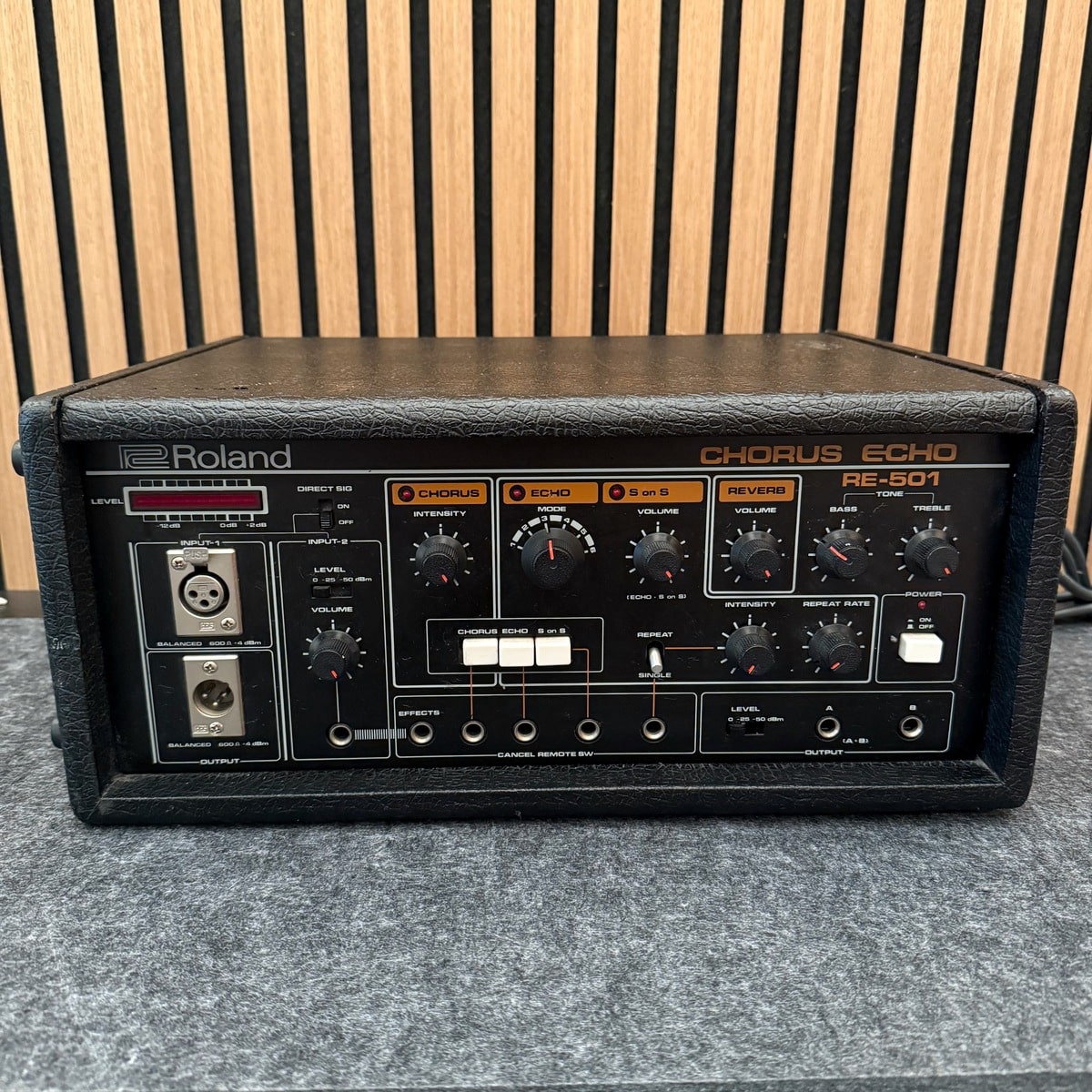Roland Chorus Echo RE-501 (Used)