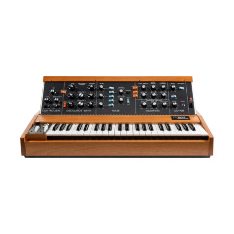 Moog Minimoog Model D - Mahogany cabinet